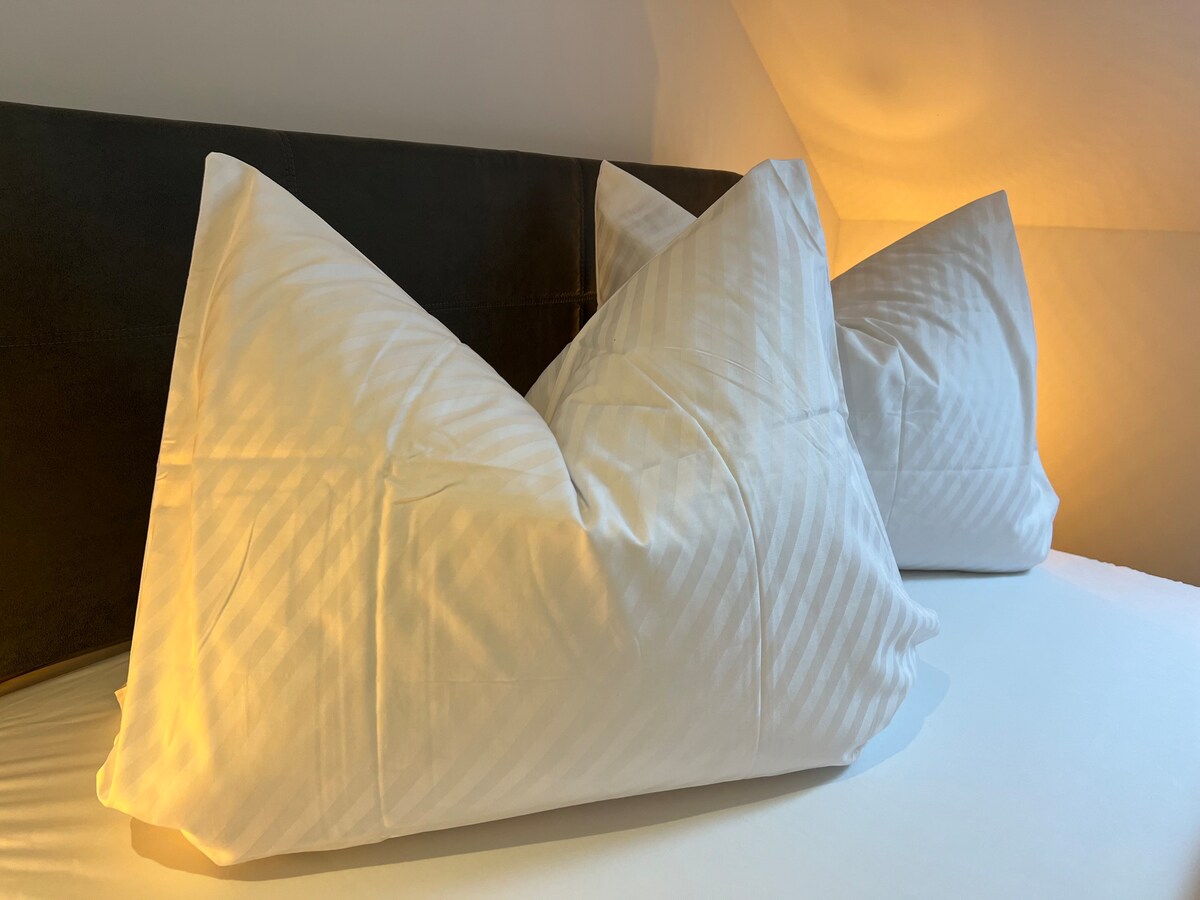 b200593d-42c8-43c8-810b-a3f2c56c3c97