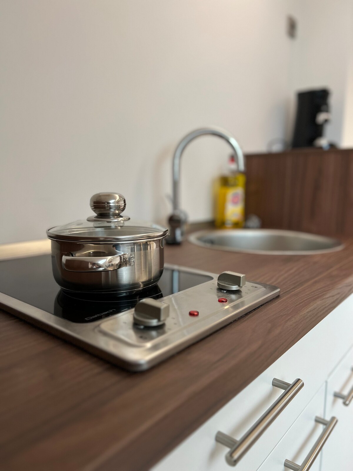 ed9c28a9-4e06-4d8e-a897-edde0c15ec7a